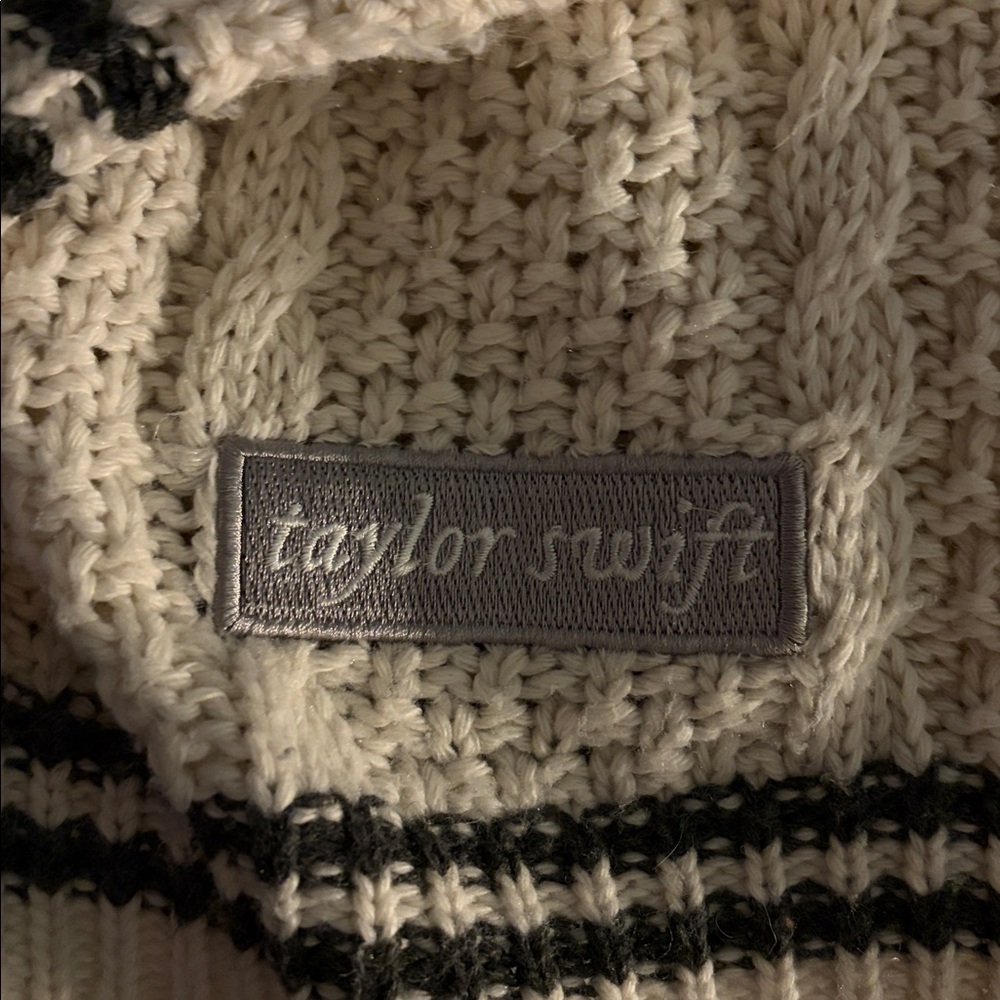 Taylor Swift Folklore Cardigan - Slightly Damaged - Picture 2 of 5